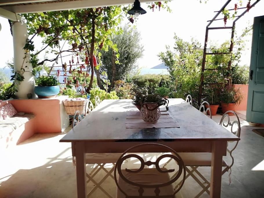 Casa Dei Melograni At Vourlidia Leros Vila Vromolithos Exterior foto