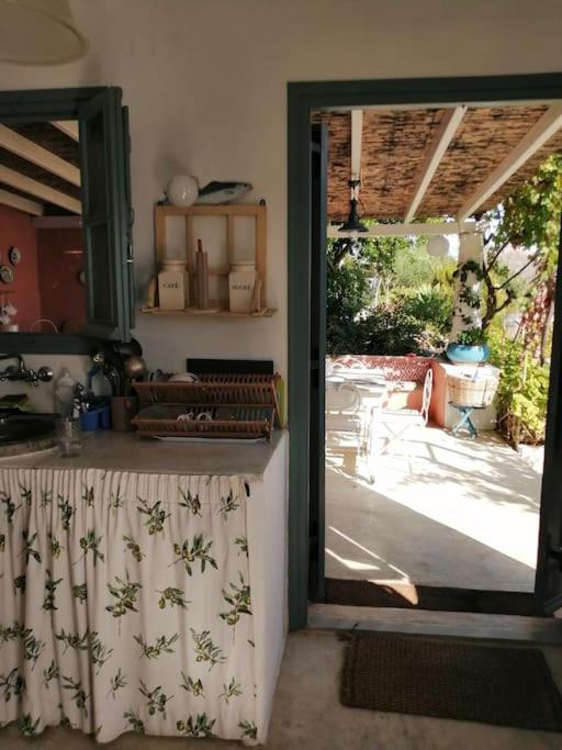 Casa Dei Melograni At Vourlidia Leros Vila Vromolithos Exterior foto